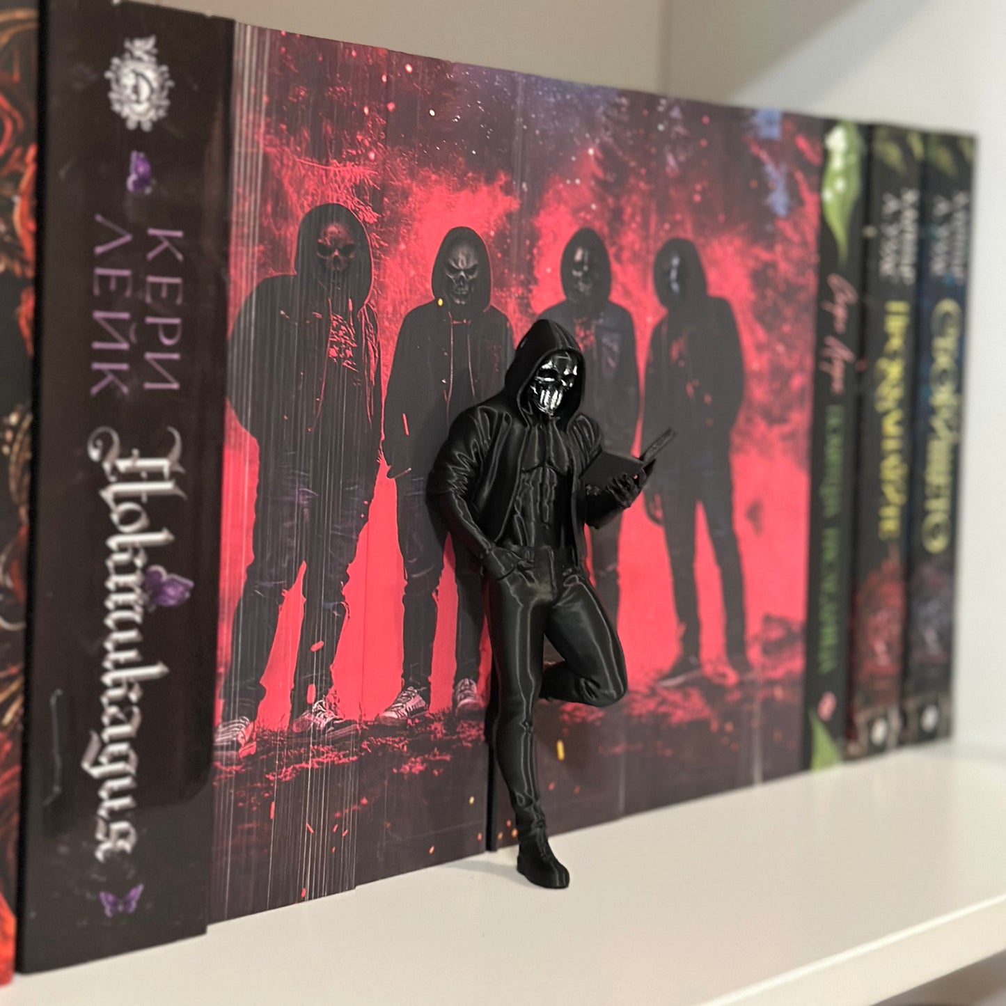 Шелфи „Нощта на дявола“