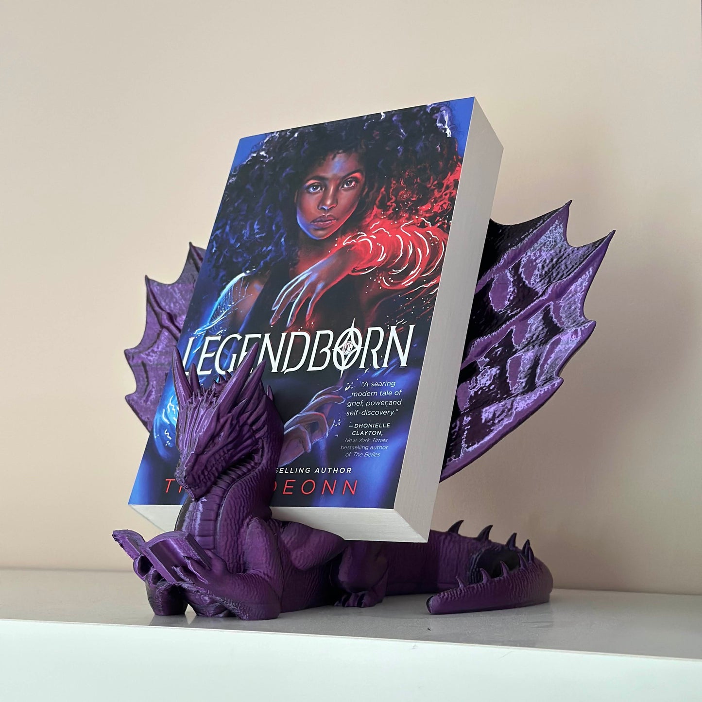 Дракон стойка за книга