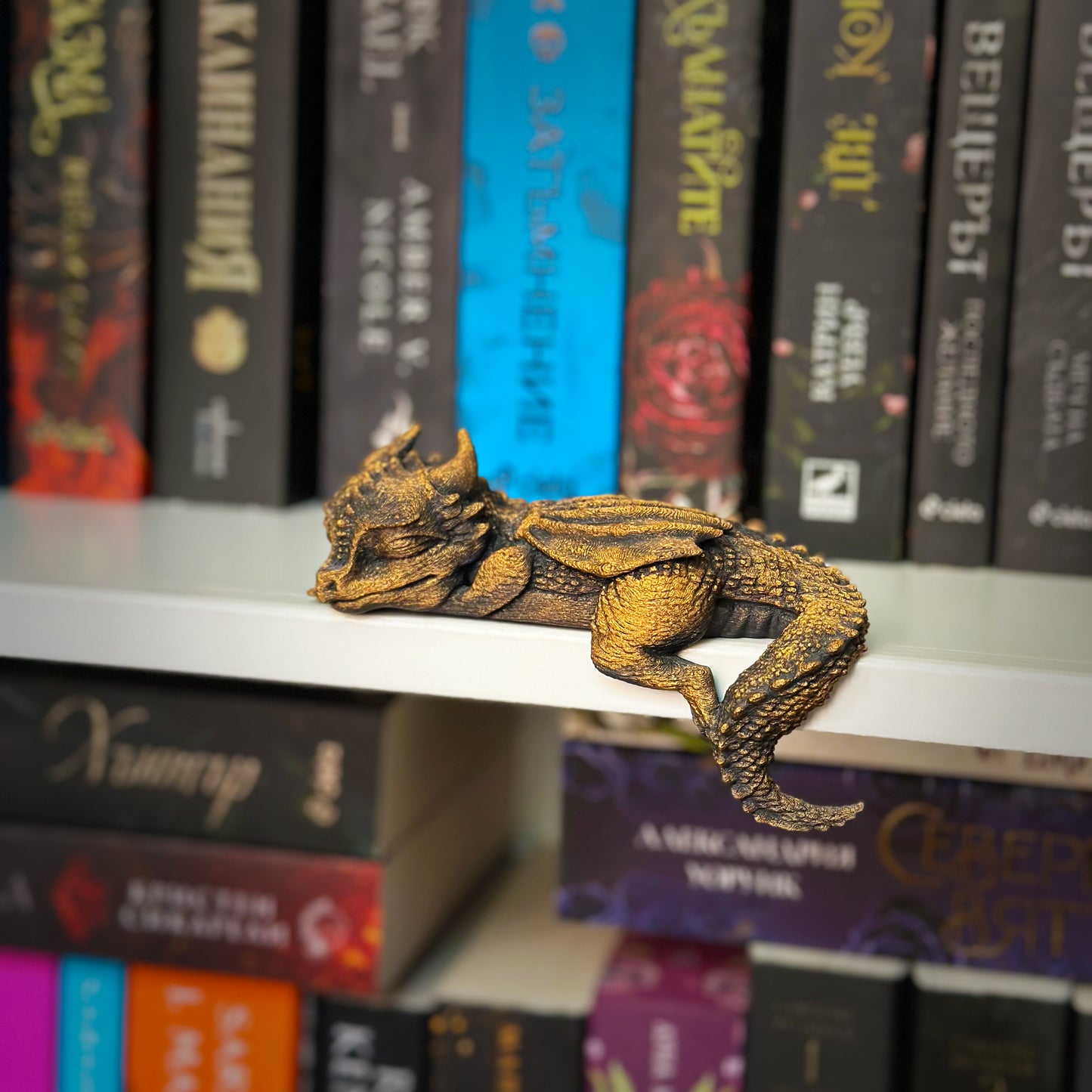 Спящо бебе дракон