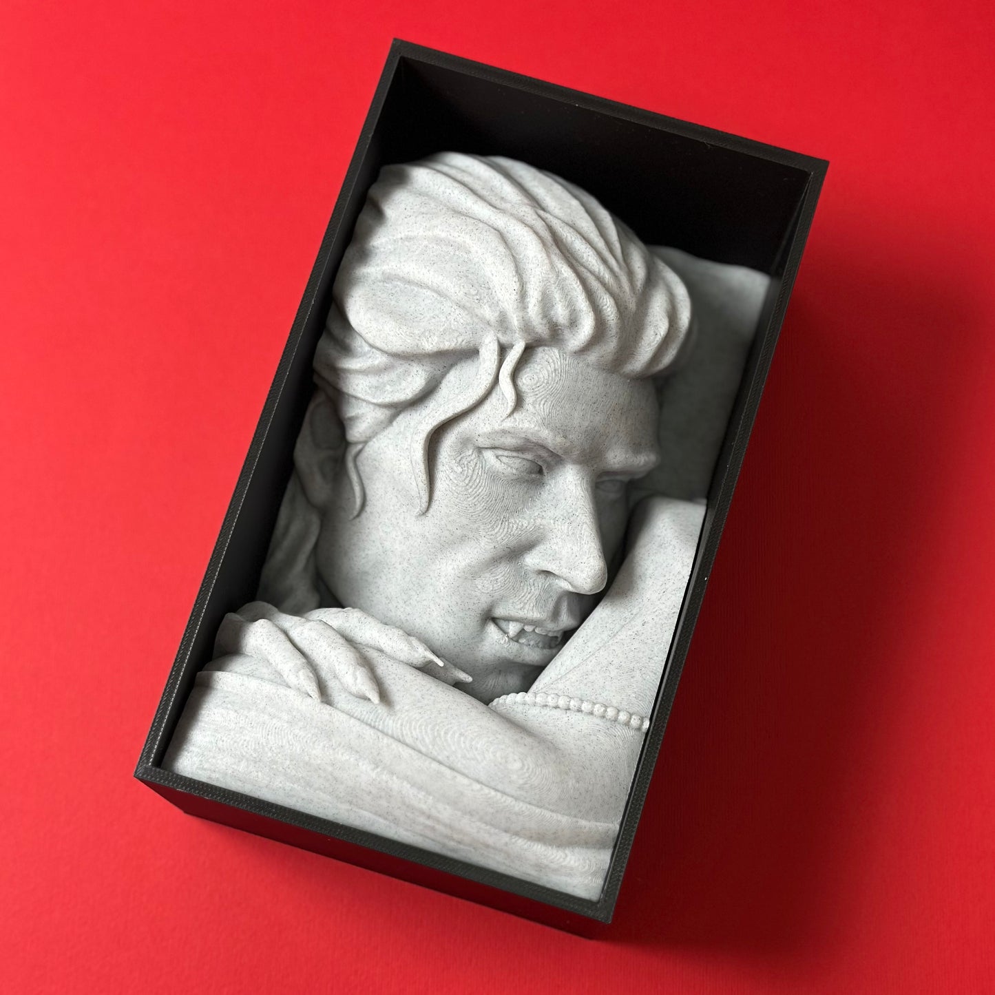 Книгоразделител вампир