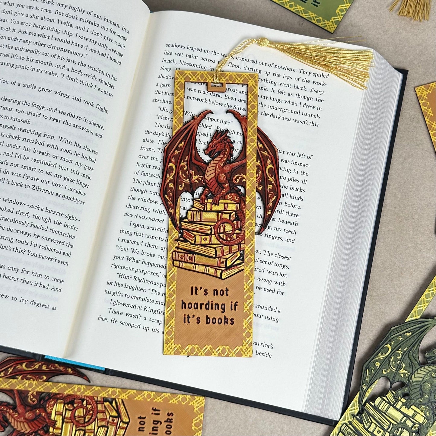 Книгоразделител “It’s not hoarding if it’s books”