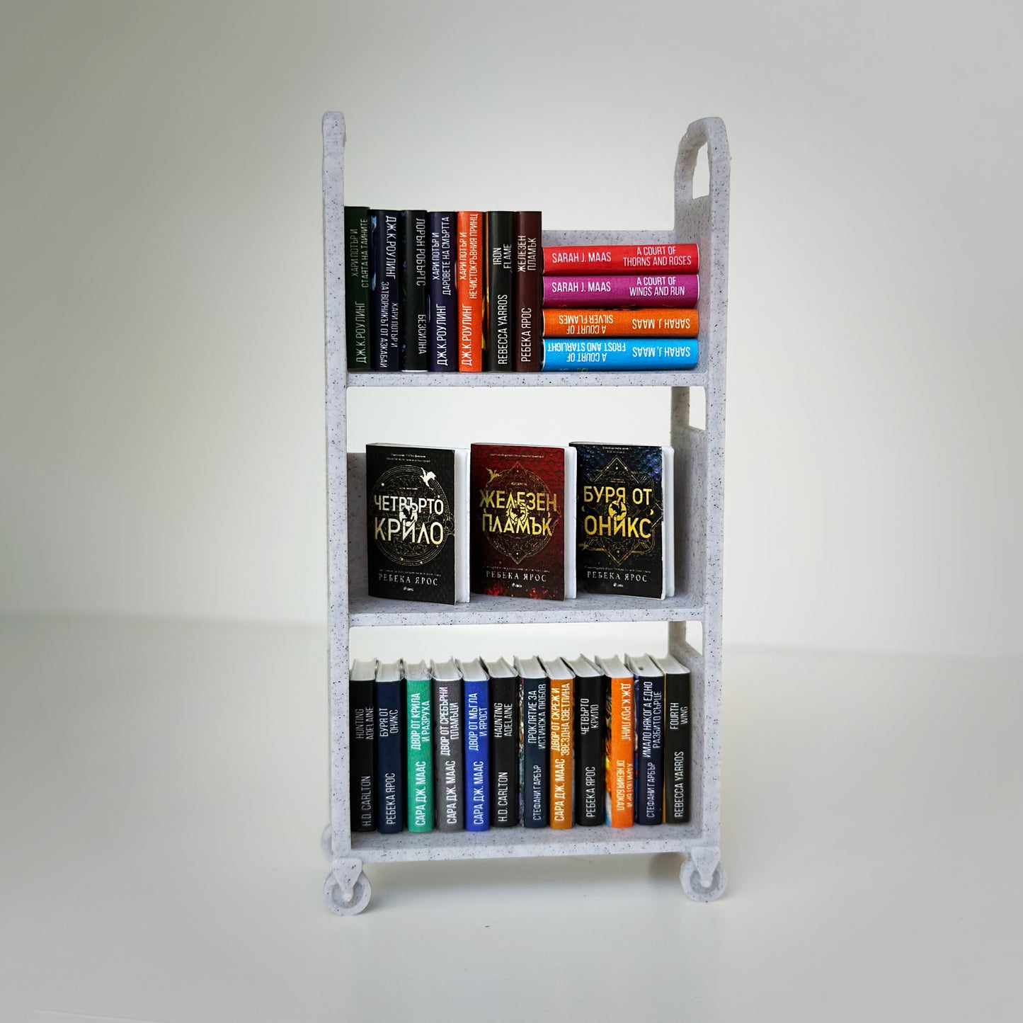 Миниатюра количка за мини книжки