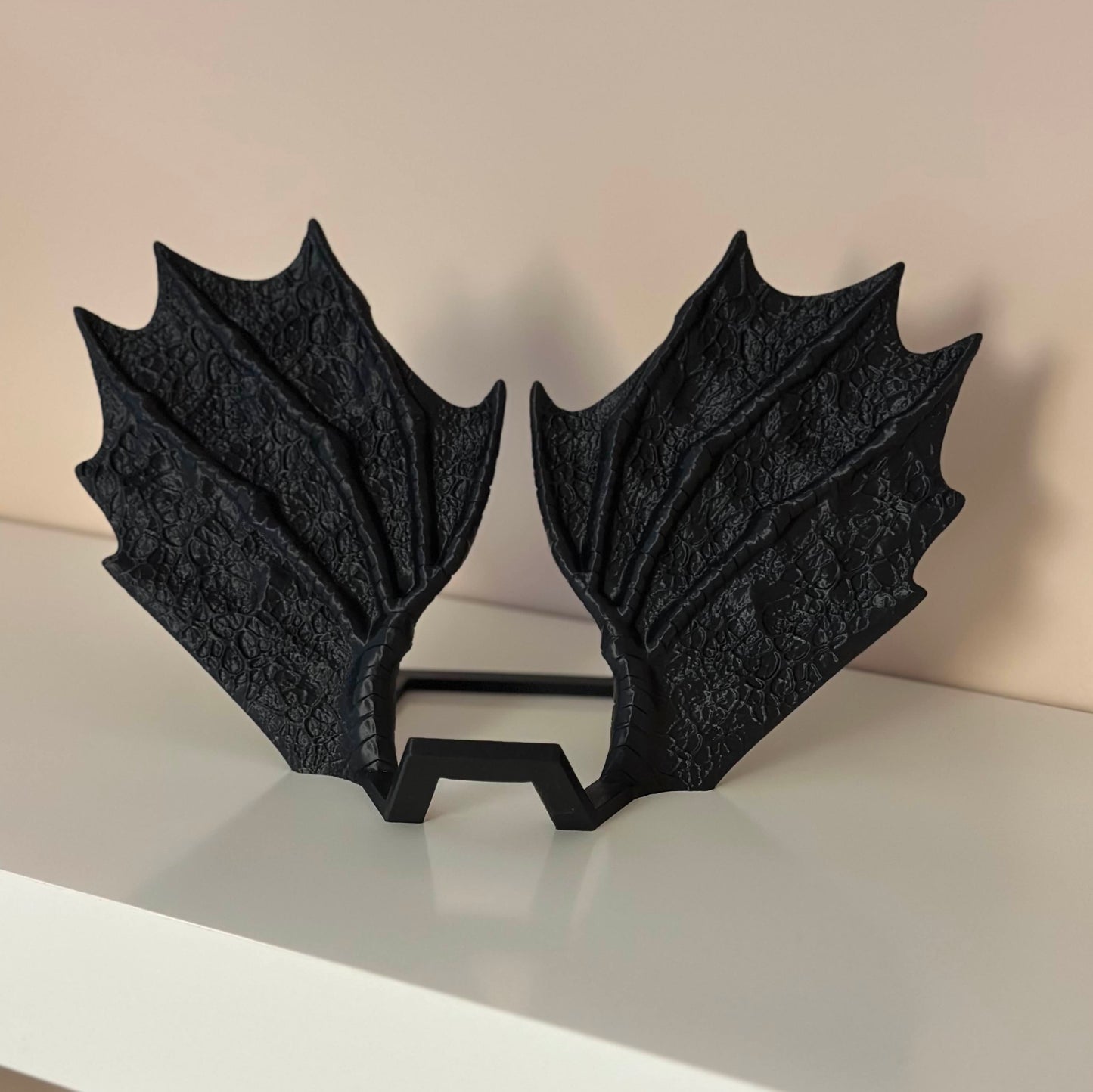 Поставка за книги Крила