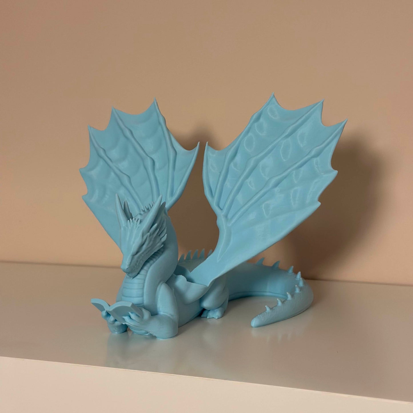 Дракон стойка за таблет / четец